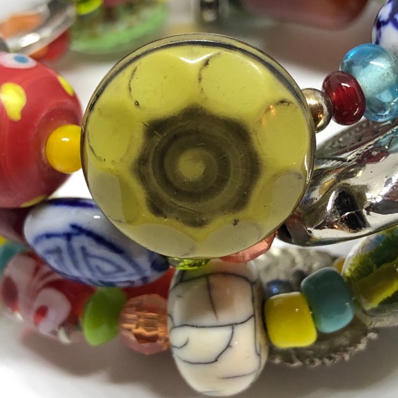 Handcrafted Bead and Button Bracelet ❤️ - Picture 10 of 16